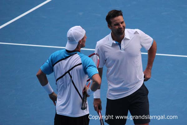 Lleyton: Ok so just return the serve and I'll do the rest
