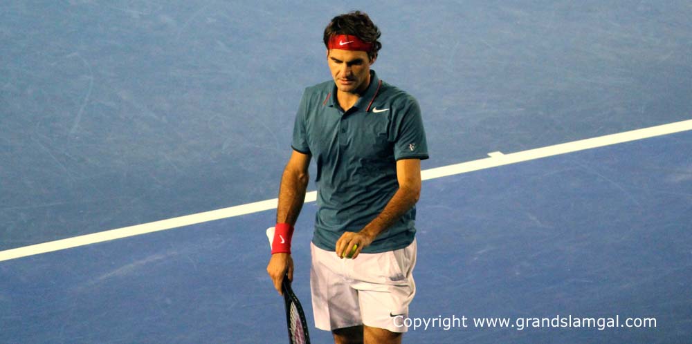 Federer's playing kit